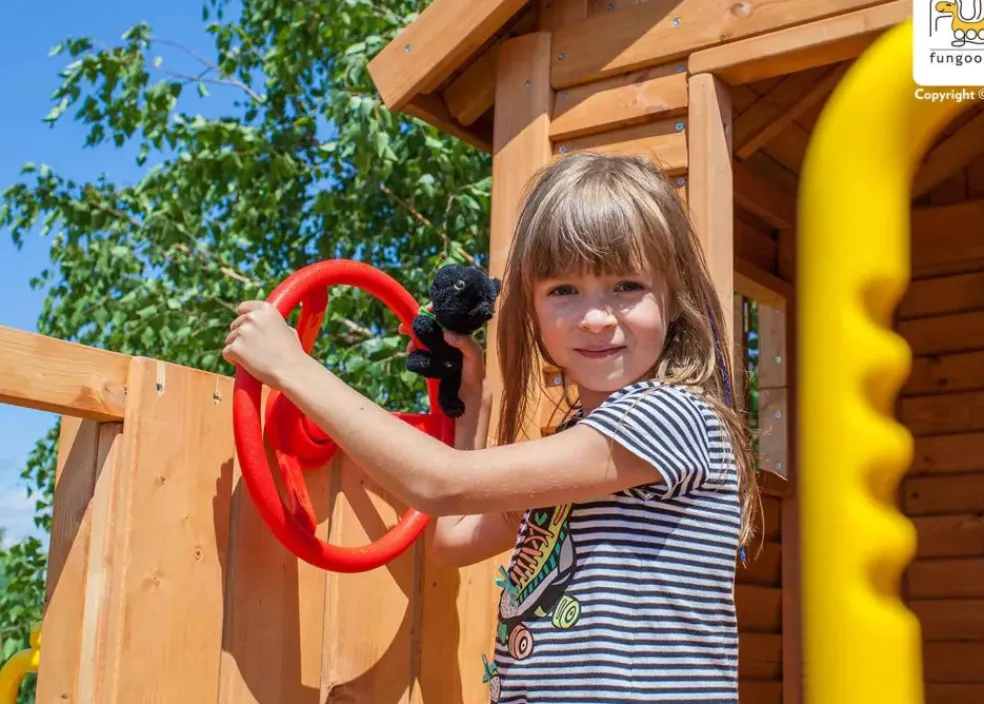 Aire de jeux en bois MySide Spider multifonctions de chez Fungoo