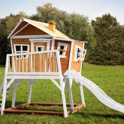 Cabane Max de Axi en bois brun/blanc et toboggan