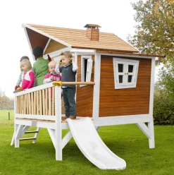 Emma cabane asymétrique en bois sur pilotis avec toboggan 118 cm vert citron Axi