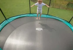 Trampoline ovale vert enterré 520 Champion + filet - BERG